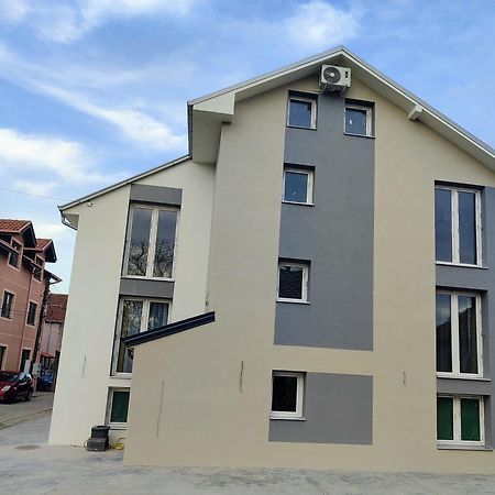 Apartmani Hub Nis Exterior foto