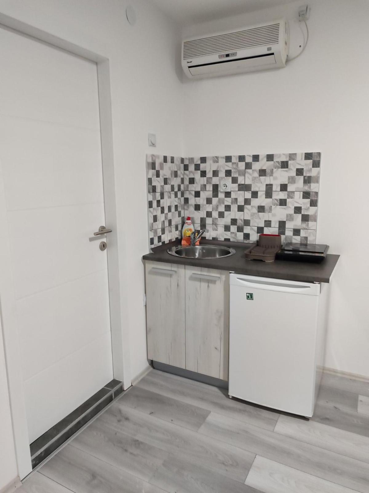 Apartmani Hub Nis Exterior foto